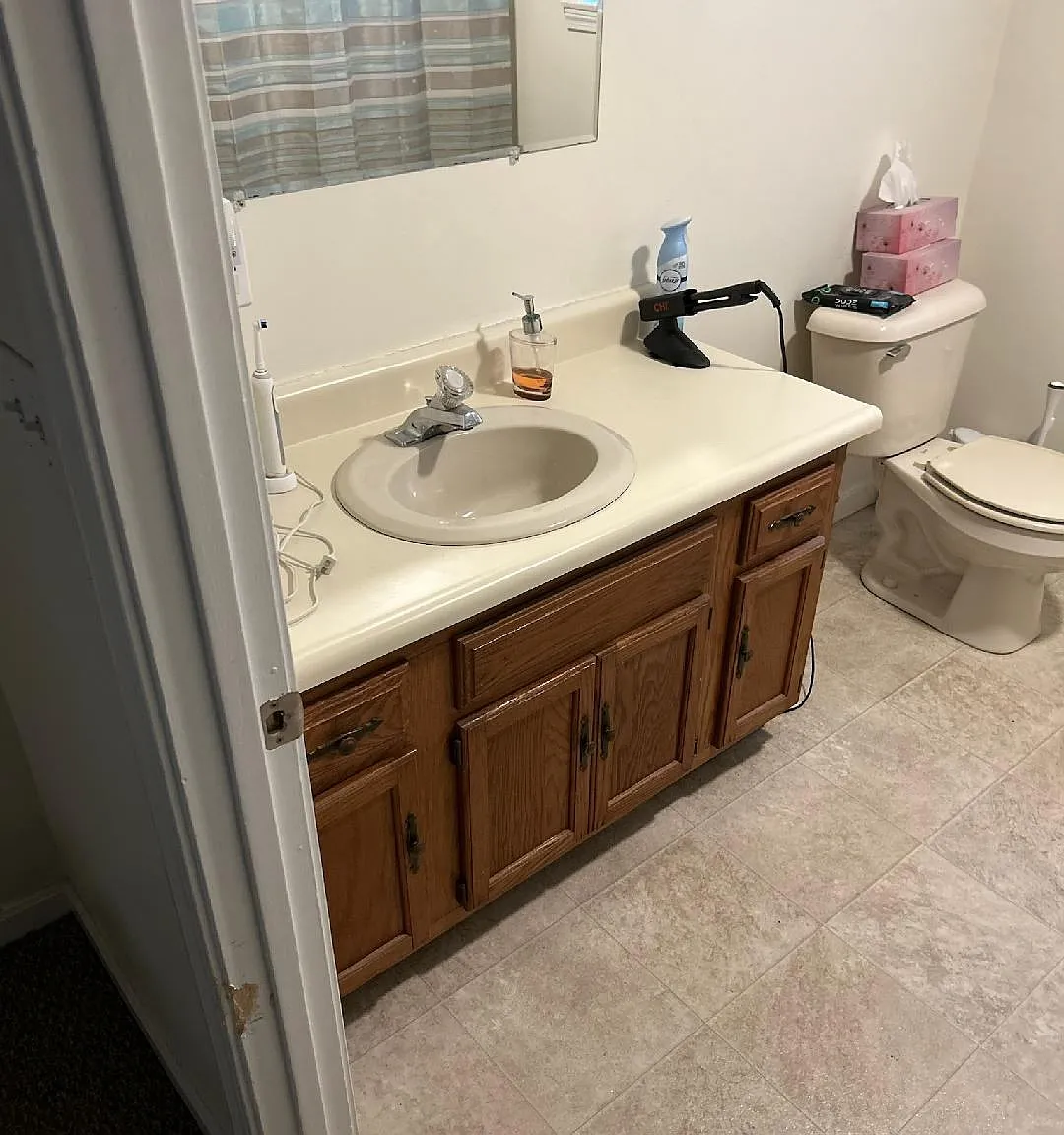 2 bed, 1000 sqft, $2,300 — Photo 3