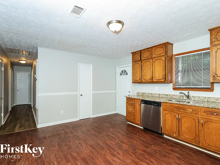 1158 Iron Gate Blvd — Photo 6