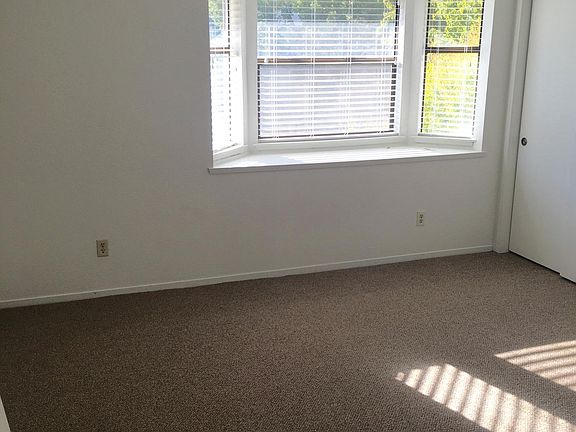 5th image of 2743 24th St