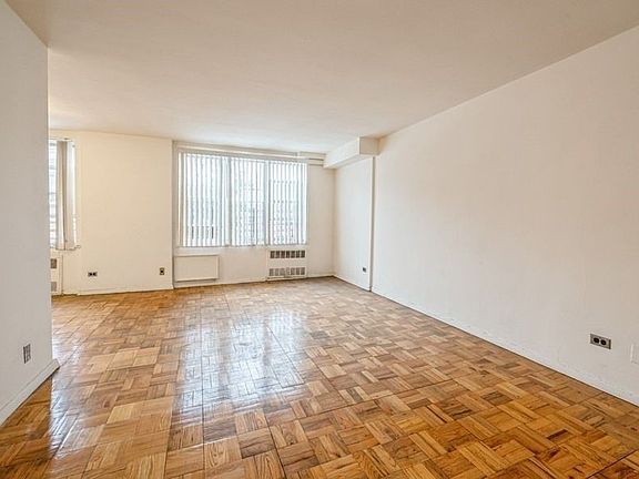 2nd image of 3311 Giles Pl APT 2G