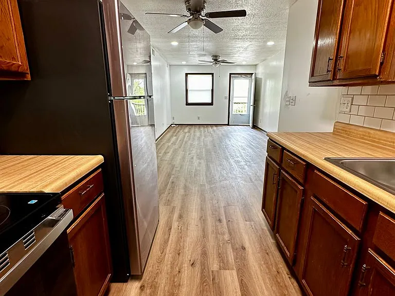 1058 Morningside Dr — Photo 20