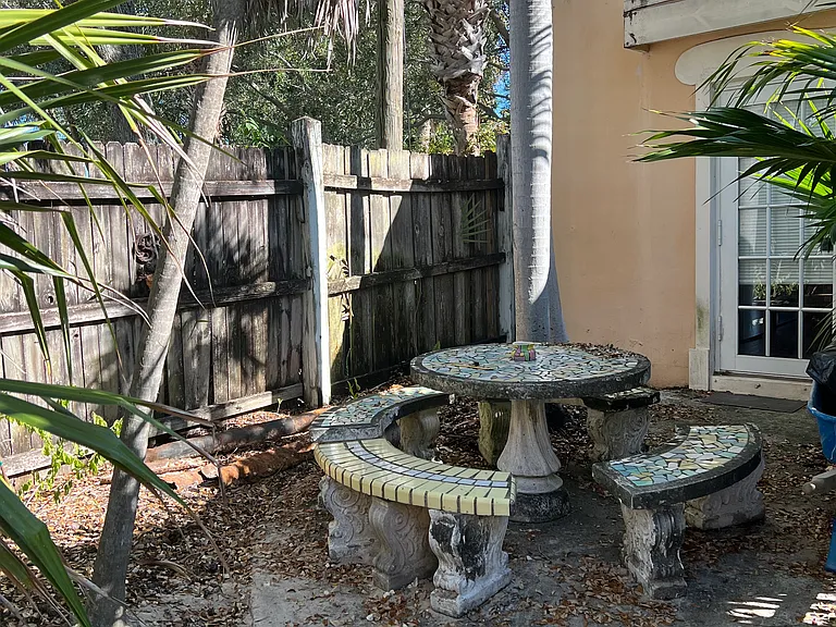 1704 N Dixie Hwy — Photo 10