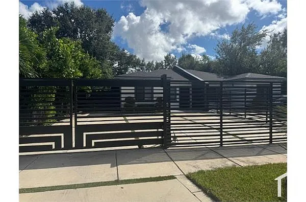 Building Photo - 2312 NW 96th St