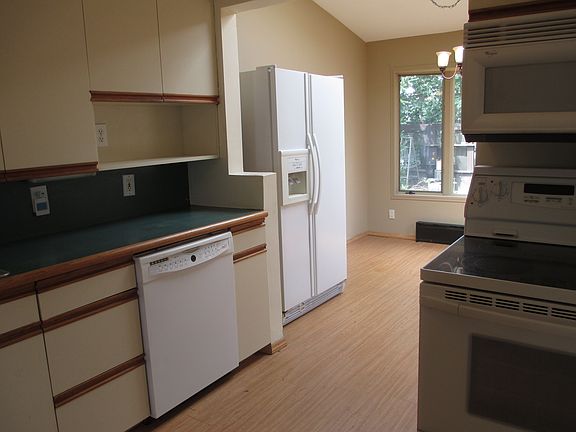 2nd image of 2689 Rowehl Dr