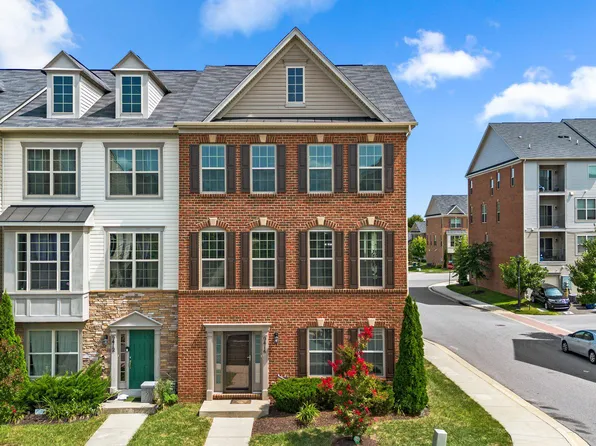 9414 Smithview Pl, Lanham, MD 20706