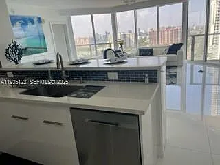 16699 Collins Ave #2507 — Photo 7