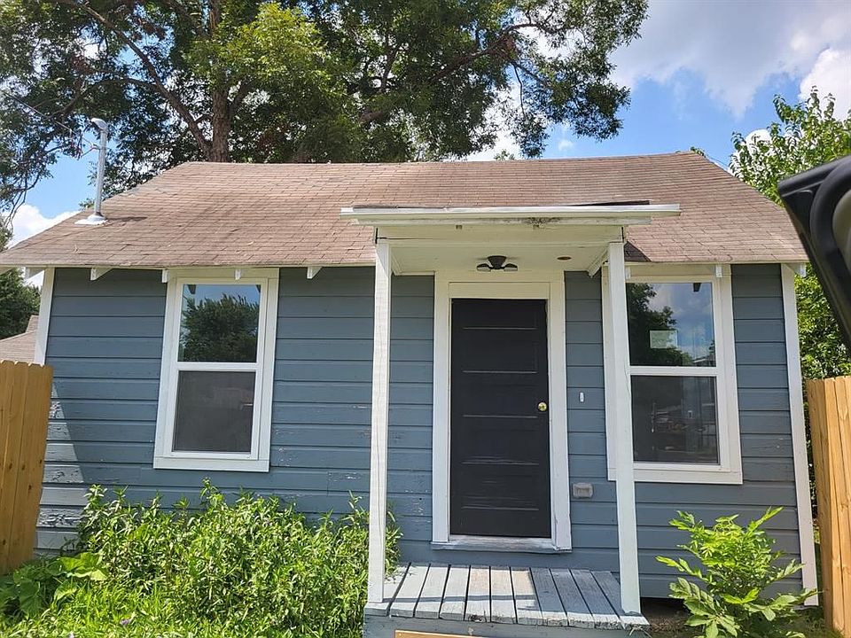 1st image of 412B Winona Dr