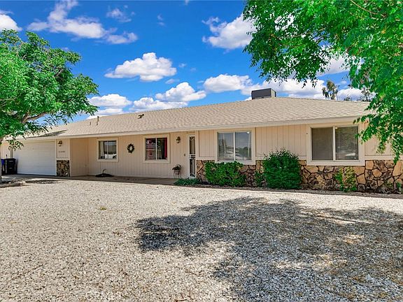 3rd image of 21495 Minodoka Rd