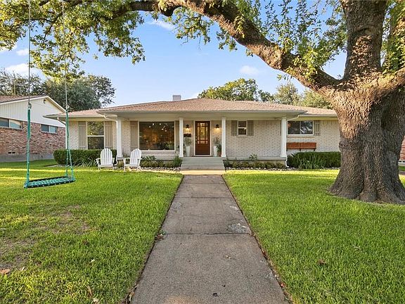 3rd image of 10445 Royalwood Dr