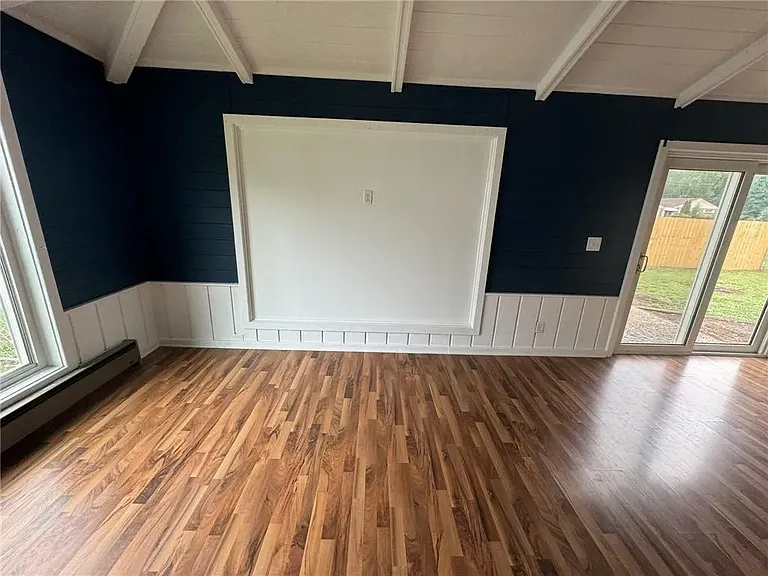 302 Gibson St — Photo 9