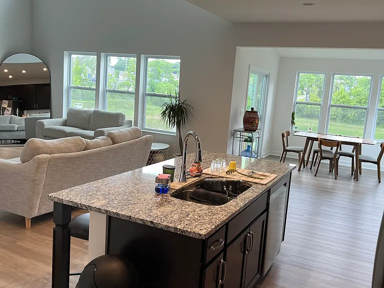 144 Hanford Ln — Photo 30
