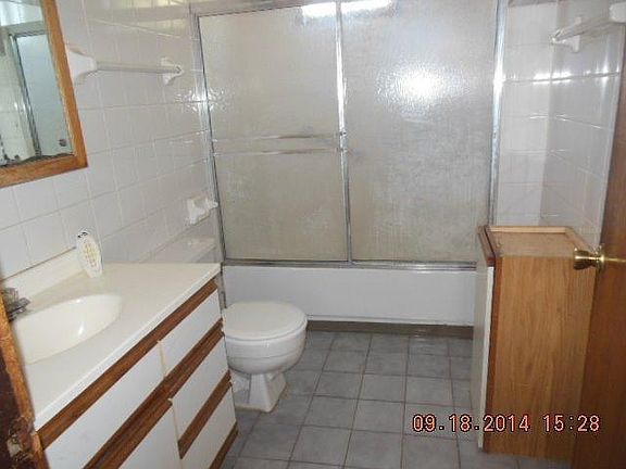 4th image of 4717 Cedar Ave