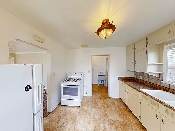 5th image of 34929 Beech Ave #34929