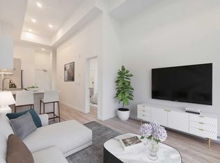 10829 140th St #107, Surrey, BC V3R 0H4