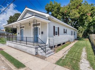 419 7th St, Gretna, LA 70053