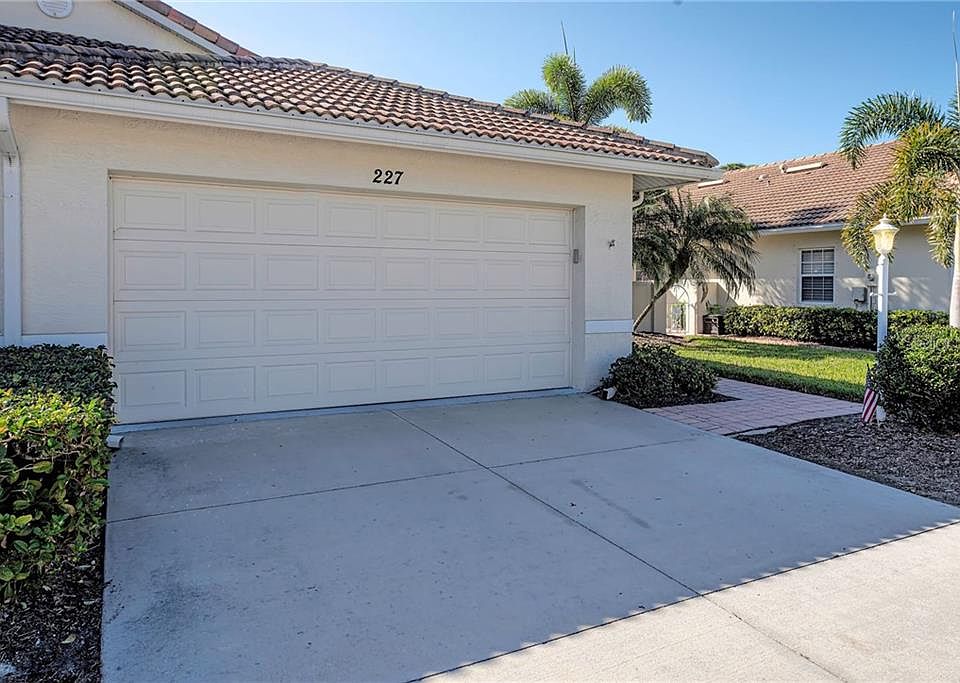 1st image of 227 Auburn Woods Cir