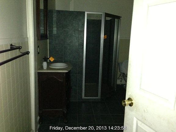 3rd image of 807 Roanoke St