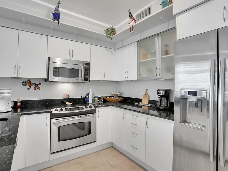 233 S Federal Hwy #325 — Photo 3
