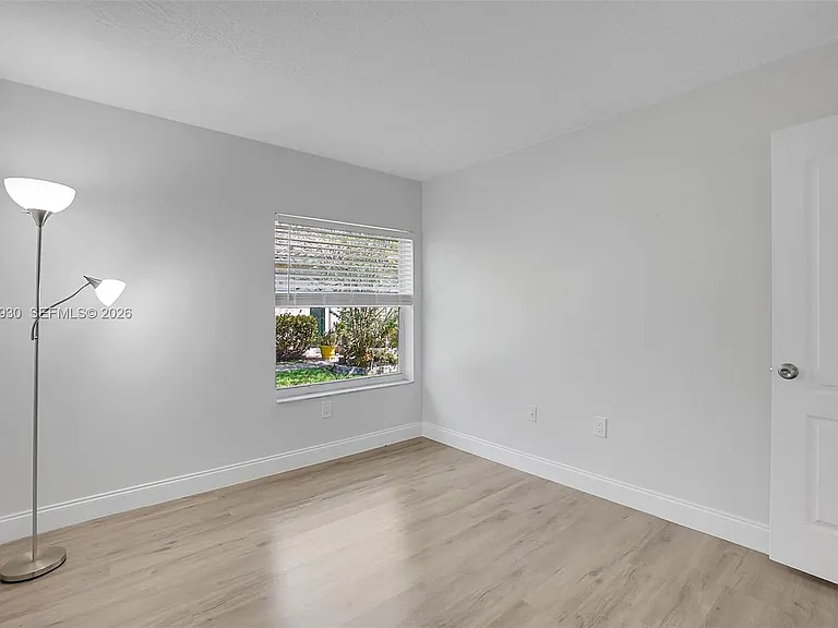 1574 NW 103rd Ter — Photo 31