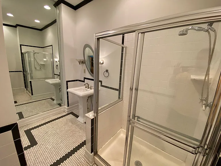 60 Smith Pl — Photo 7