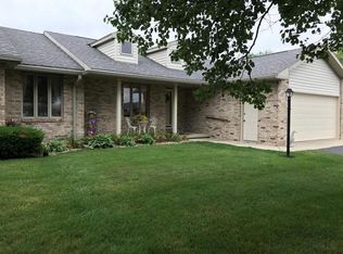 2012 Cobblestone Dr, Findlay, OH 45840