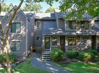 1242 Tanyard Ln, Hidden Valley, PA 15502