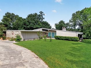 182 N Burnett Dr, Baytown, TX 77520