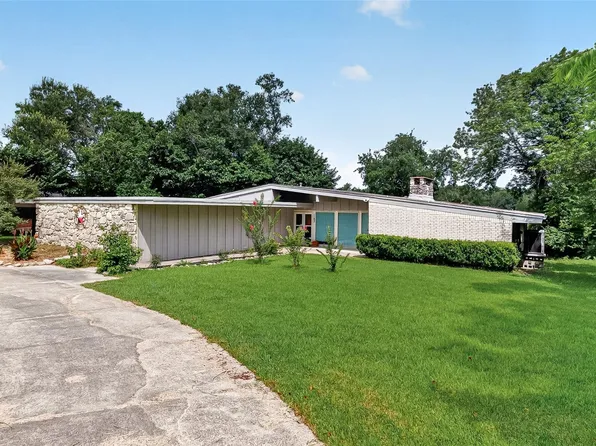 182 N Burnett Dr, Baytown, TX 77520