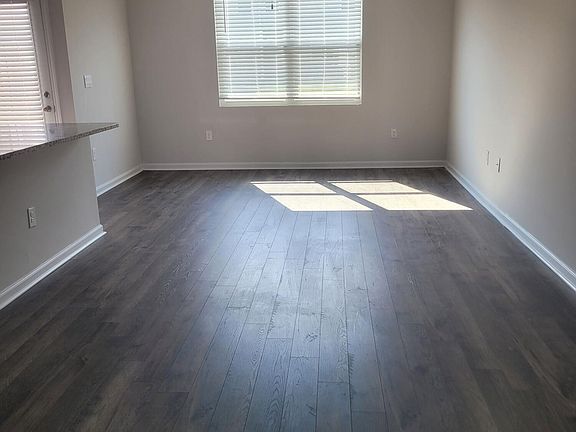 2nd image of 4341 Newland St