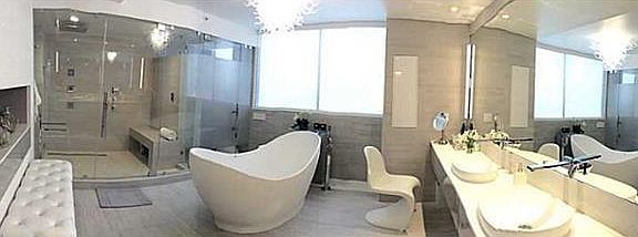 5th image of 19333 Collins Ave APT 410