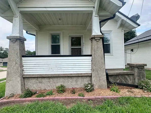961 Liberty Ave, Dubuque, IA 52001