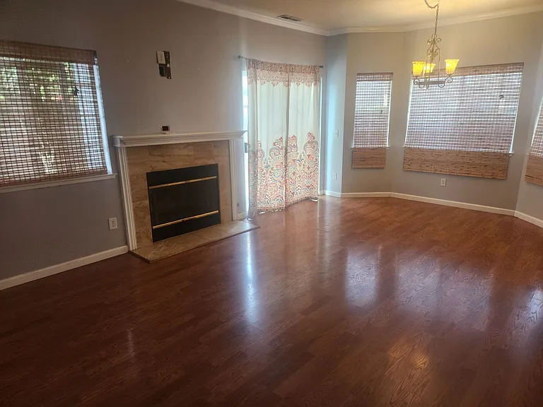 1750 Marlow Rd — Photo 2