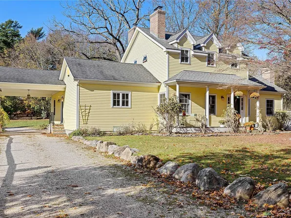 1 Friends Way, Head Of The Harbor, NY 11780