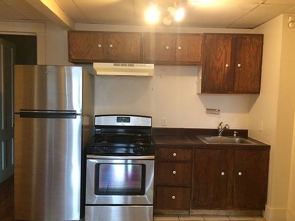 2nd image of 288 Washington Ave APT 3