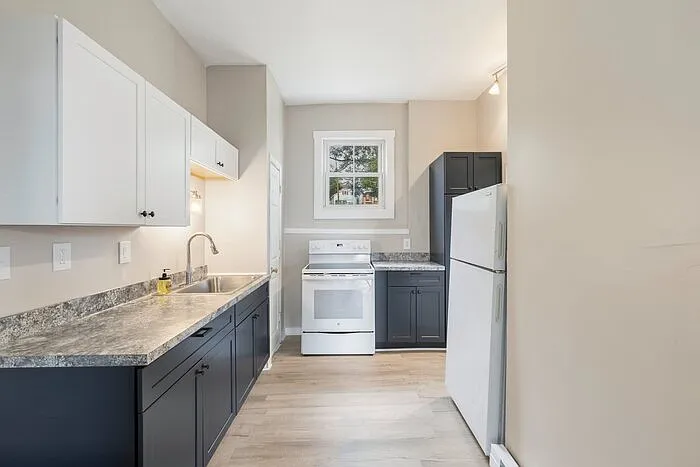 1 bed, 1.0 bath, $1,400 — Photo 2