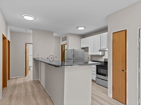 3rd image of 7400 N Villa Lake Dr #P2