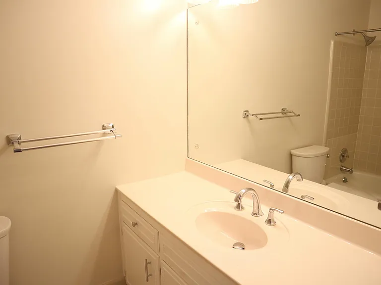 2331 Thornhill Rd — Photo 28