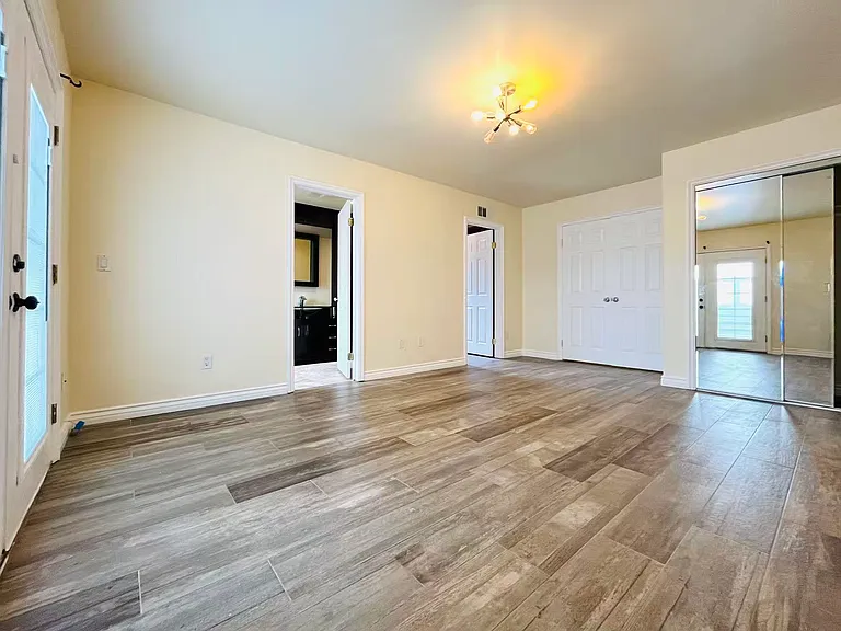 1800 Yermo Pl — Photo 24