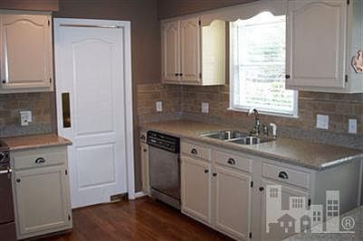 5th image of 10021 S Olde Towne Wynd SE