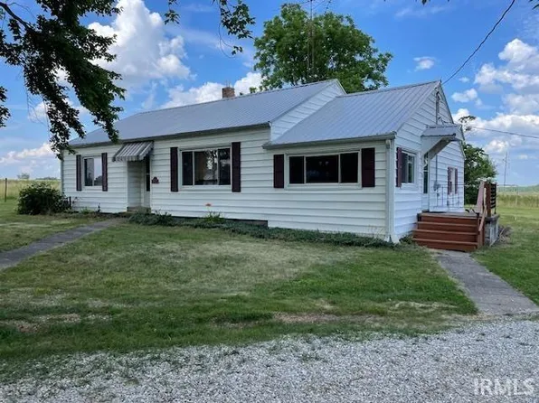 13038 N 1st St, Westphalia, IN 47596