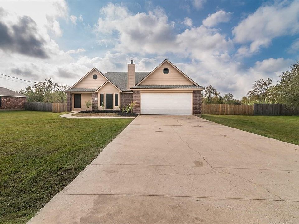 1st image of 3610 Lone Pine Dr
