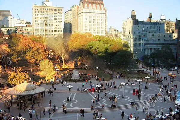 Rented by Hecht Group | media 26