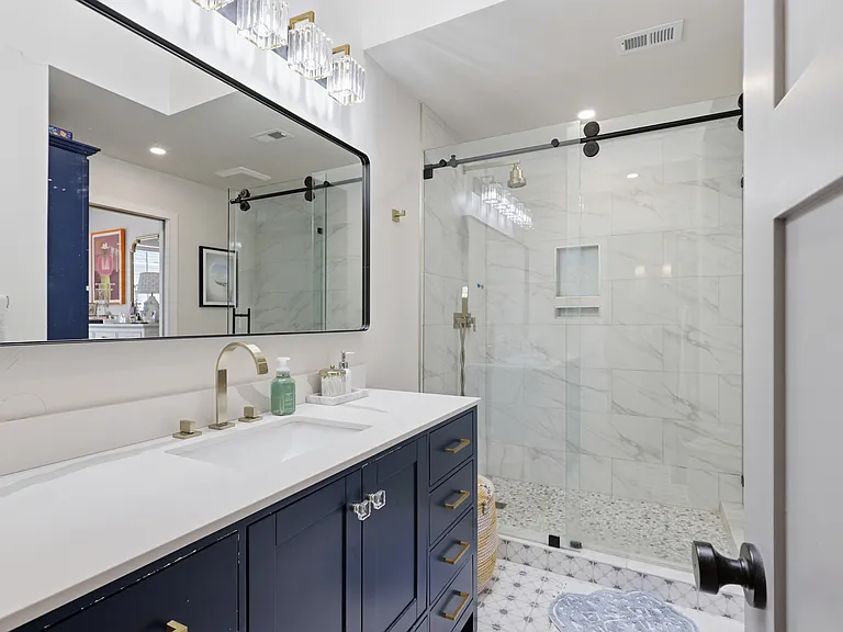 4517 Holland Ave #109 — Photo 9