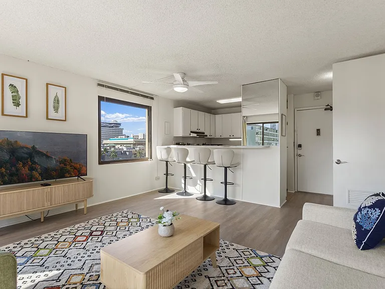 2140 Kuhio Ave #801 — Photo 3