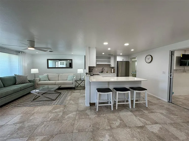 1575 Loralin Dr — Photo 6