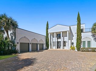 1048 Emerald Bay Dr, Destin, FL 32541
