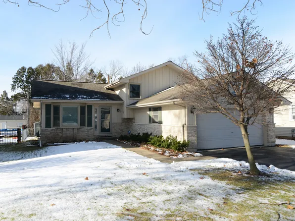3S554 Virginia Ave, Warrenville, IL 60555