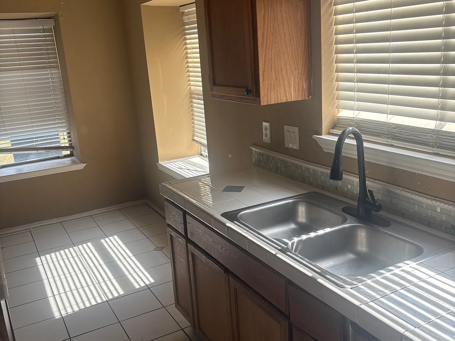 10214 Autumn Meadow Ln — Photo 4