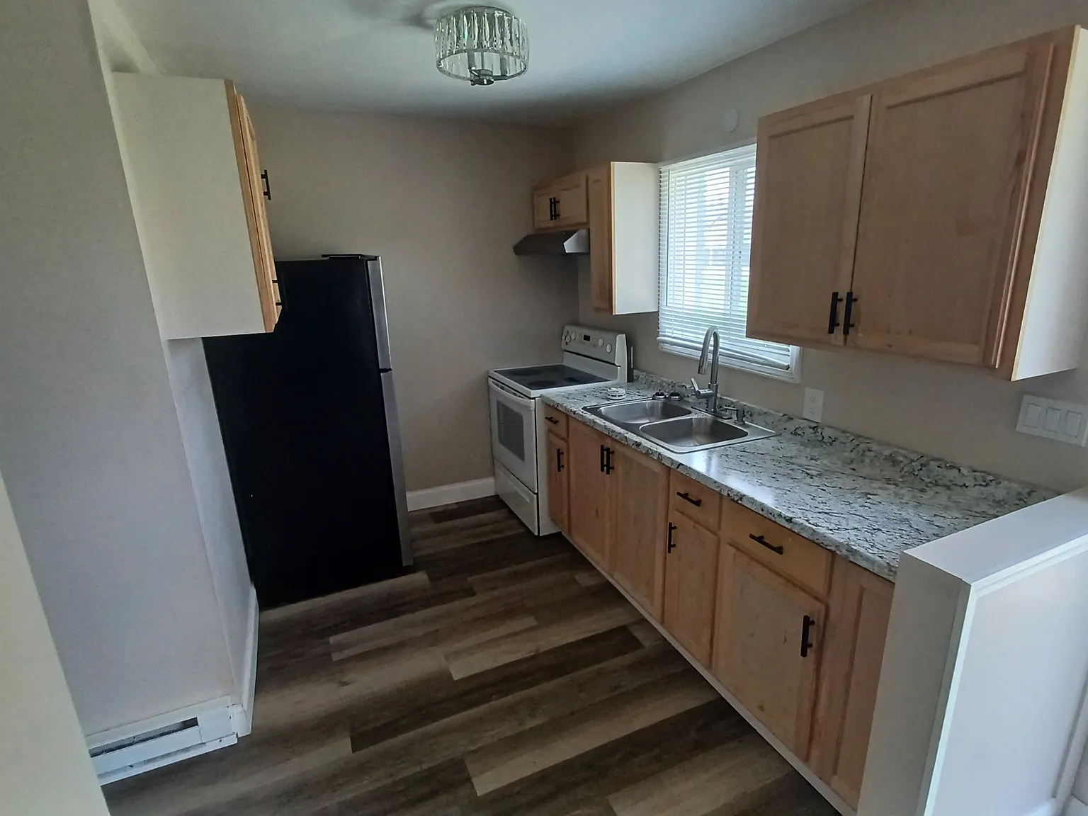 2 bed, 1200 sqft, $999 — Photo 4