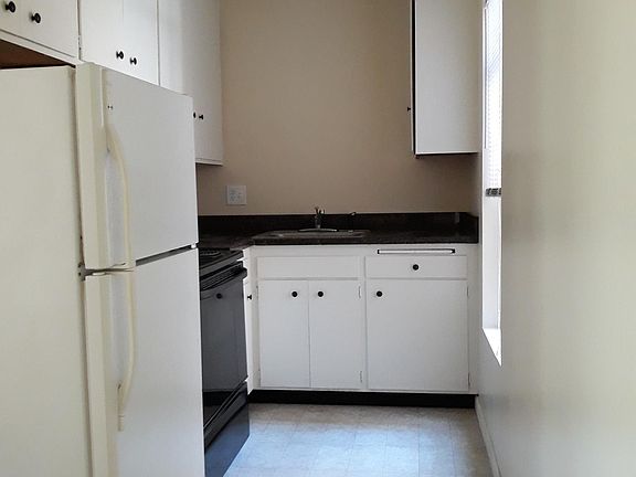 2nd image of 424 44th Ave #3